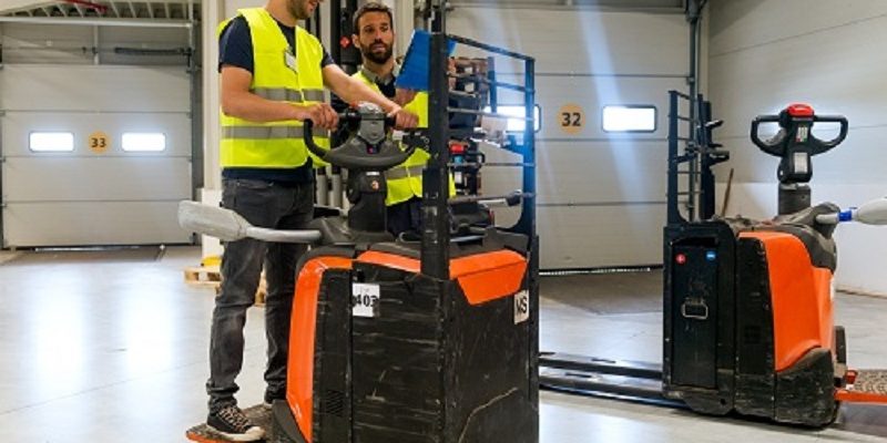 Motorized Pallet Jack طرز استفاده از بالابر